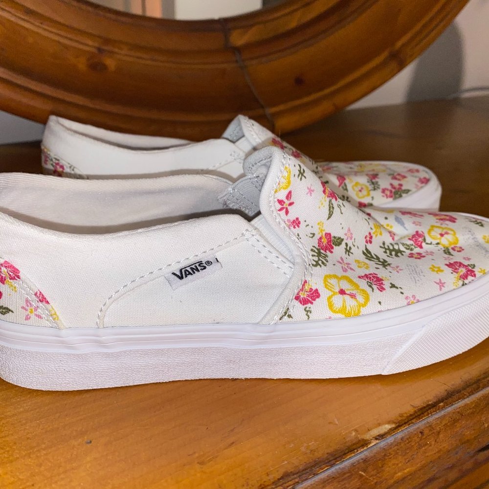 Floral slip-on Vans, pink and white, Women's size 7.5.